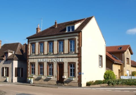 Élagueur Montacher-Villegardin
