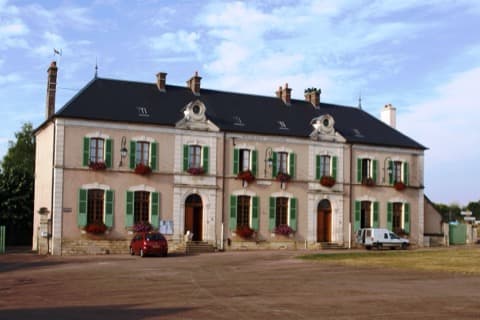 Élagueur Sainpuits