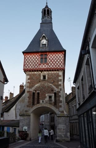 Élagueur Saint-Fargeau